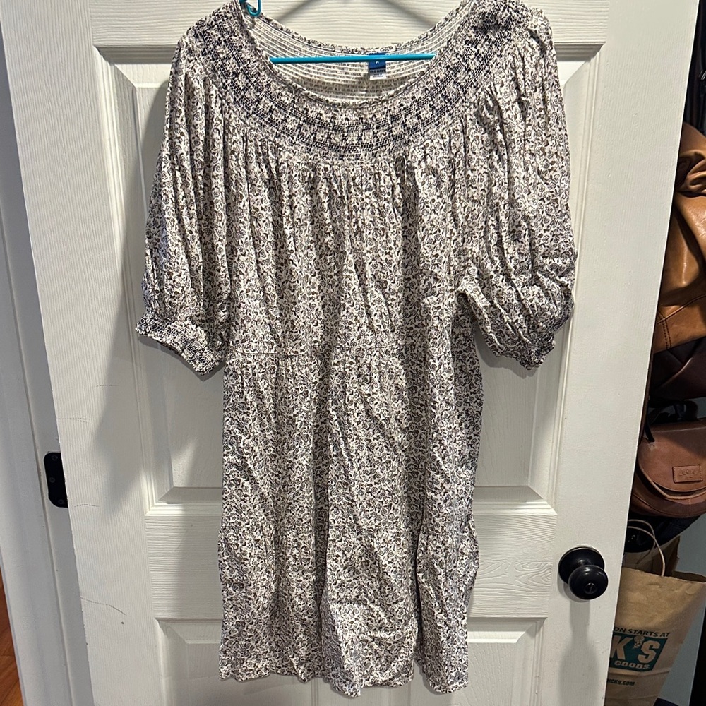 Old Navy cream and brown Smocked dress